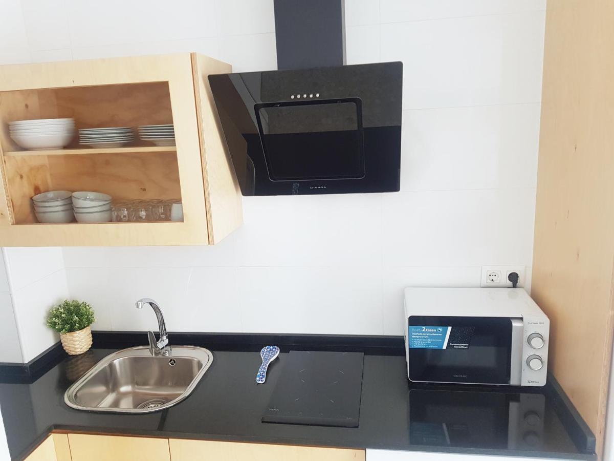 Apartamento nuevo y céntrico con Aire Acondicionado y Wifi -Solo familias o parejas- Conil De La Frontera Extérieur photo