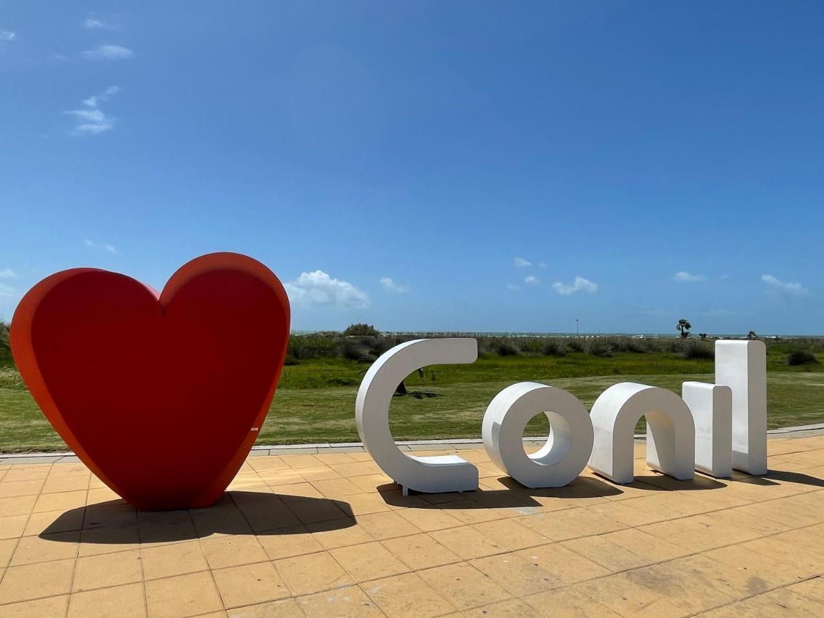 Apartamento nuevo y céntrico con Aire Acondicionado y Wifi -Solo familias o parejas- Conil De La Frontera Extérieur photo
