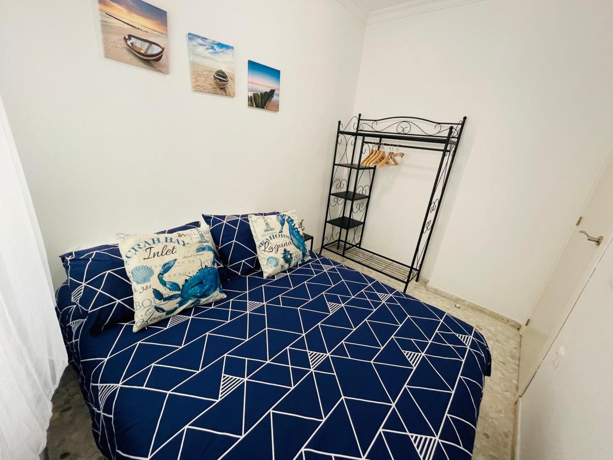 Apartamento nuevo y céntrico con Aire Acondicionado y Wifi -Solo familias o parejas- Conil De La Frontera Extérieur photo